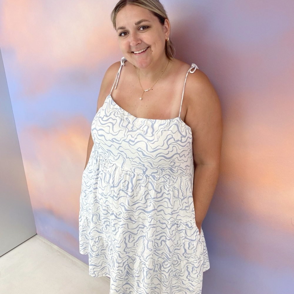 Abercrombie & Fitch White and Blue Patterned Dress